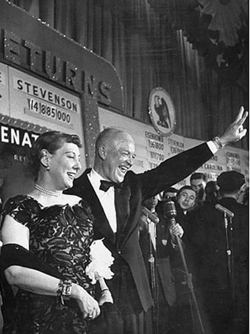 Khoảnh khắc mừng chiến thắng của các tổng thống Mỹ - ảnh 2