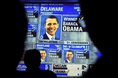 Muôn kiểu ăn mừng chiến thắng cho ông Obama của người dân thế giới - ảnh 3