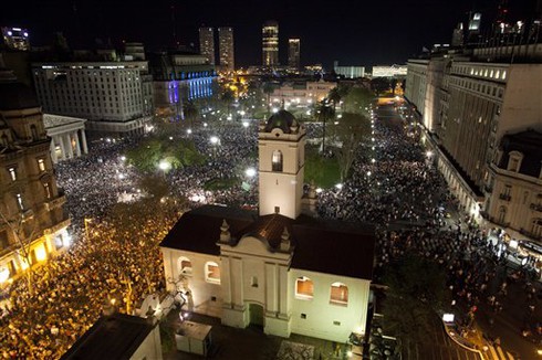 Hàng vạn người biểu tình phản đối chính phủ Argentina - ảnh 3