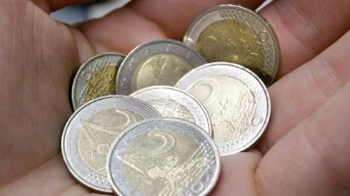 Hàng trăm tấn tiền xu Euro giả từ Trung Quốc tuồn vào EU - ảnh 1