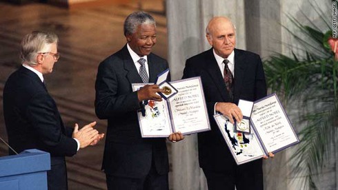 Cuộc đời vĩ đại của Nelson Mandela qua ảnh - ảnh 12