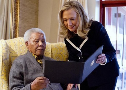 Cuộc đời vĩ đại của Nelson Mandela qua ảnh - ảnh 17