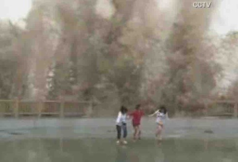 Trung Quốc: 500.000 người phải sơ tán vì bão lớn - ảnh 1