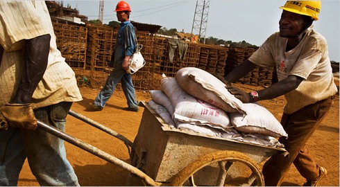 Châu Phi ‘bừng tỉnh’, đòi Trung Quốc trả lại việc làm - ảnh 1
