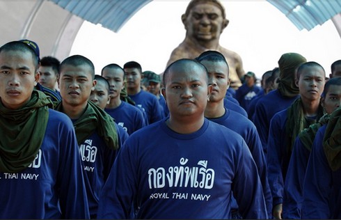 Chùm ảnh vụ tràn dầu nghiêm trọng ở khu du lịch Thái Lan - ảnh 6