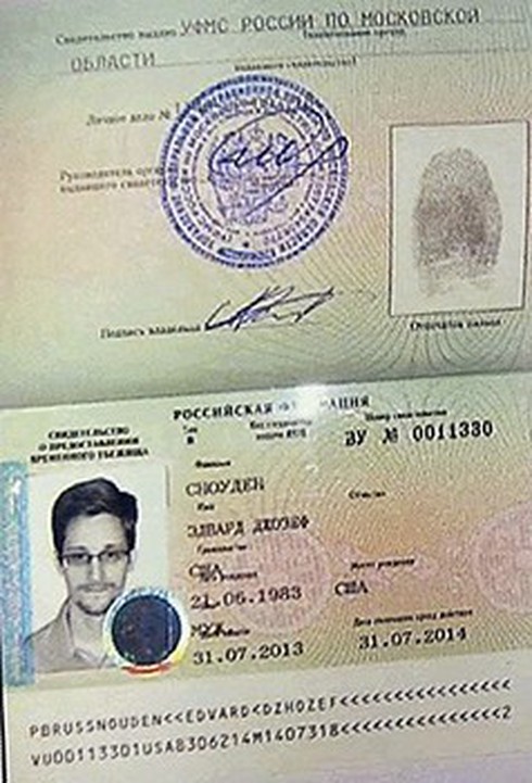 Bố Edward Snowden tức giận với Tổng thống Obama - ảnh 1