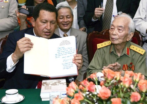 Hình ảnh đẹp của Đại tướng Võ Nguyên Giáp với bạn bè thế giới - ảnh 4