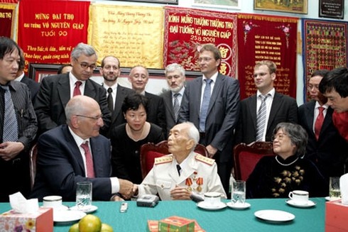 Hình ảnh đẹp của Đại tướng Võ Nguyên Giáp với bạn bè thế giới - ảnh 6