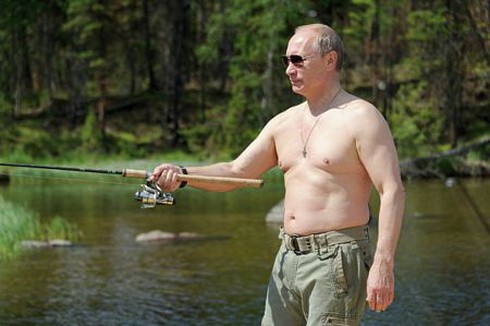 Chùm ảnh Tổng thống Nga Putin tự tin khoe ‘tài lẻ’ - ảnh 7