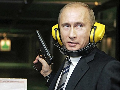 Chùm ảnh Tổng thống Nga Putin tự tin khoe ‘tài lẻ’ - ảnh 3