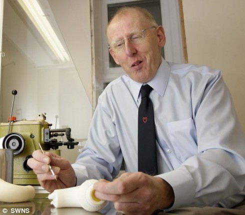 Kỹ sư nồi hơi tự làm thiết bị chữa bệnh tim cho chính mình - ảnh 2