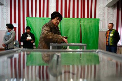 Người dân Crimea: Sáp nhập vào Nga là điều mong đợi từ lâu - ảnh 2