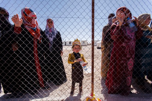 Syria: Những đứa trẻ tìm tiếng cười sau hàng rào thép gai - ảnh 1