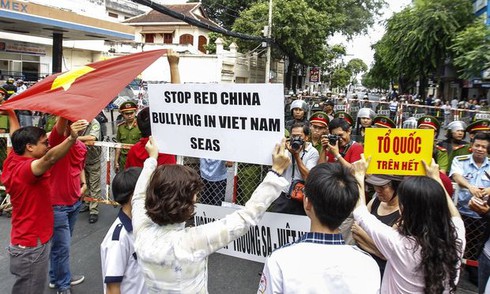 Báo Trung Quốc lớn tiếng hăm dọa Việt Nam, Philippines ở Biển Đông - ảnh 1