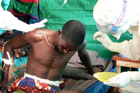 Bệnh nhân Ebola tử vong đáng sợ như thế nào? - ảnh 3