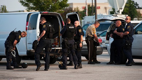 Mỹ: Lại thêm một người bị cảnh sát bắn chết gần Ferguson - ảnh 1