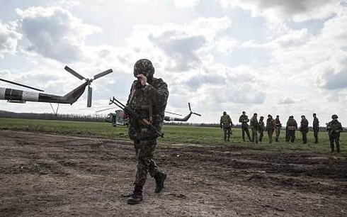 Ukraine: Quân đội Kiev và ly khai tố nhau vi phạm lệnh ngừng bắn - ảnh 1