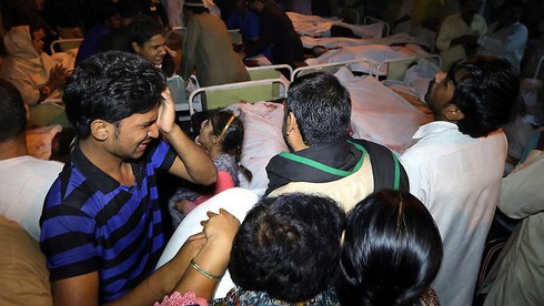 Đánh bom ở biên giới Ấn Độ và Pakistan, 55 người thiệt mạng - ảnh 1