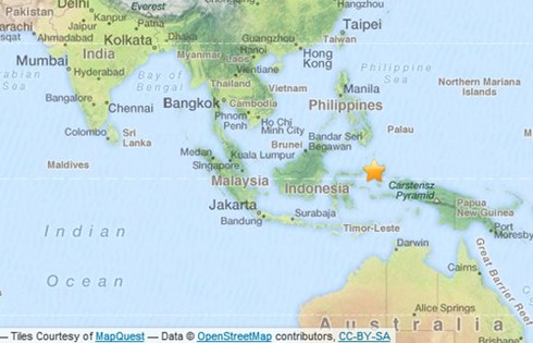 Động đất 7,3 richter ngoài khơi Indonesia, cảnh báo có sóng thần - ảnh 1