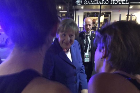 G20: Thủ tướng Đức Angela Merkel đi bar ở Úc - ảnh 1
