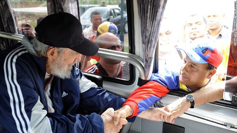 Cựu Chủ tịch Cuba Fidel Castro xuất hiện