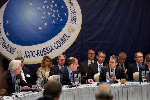 Chiến thuật NATO: Dùng nước nhỏ để đấu lại Nga