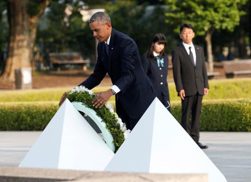 Ông Obama gây xúc động ở Hiroshima dù không xin lỗi - ảnh 2