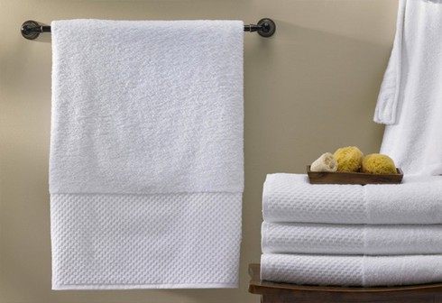 Hiểm họa khôn lường khi không giặt khăn tắm thường xuyên - ảnh 1
