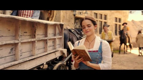 Video: Emma Watson xinh lung linh trong ‘Beauty and the Beast’ - ảnh 6