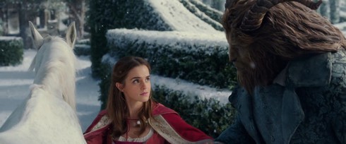 Video: Emma Watson xinh lung linh trong ‘Beauty and the Beast’ - ảnh 7
