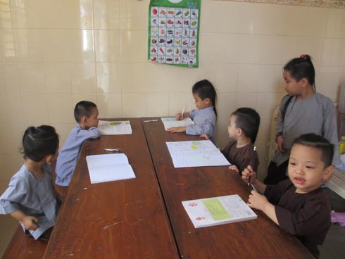 Ở nơi cửa Phật cưu mang những mảnh đời bất hạnh - ảnh 4