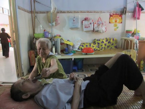 Ở nơi cửa Phật cưu mang những mảnh đời bất hạnh - ảnh 8