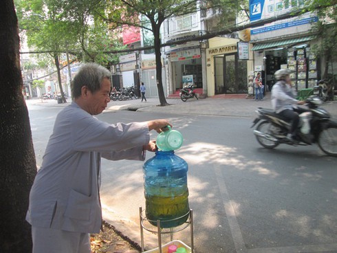 Trà đá miễn phí 