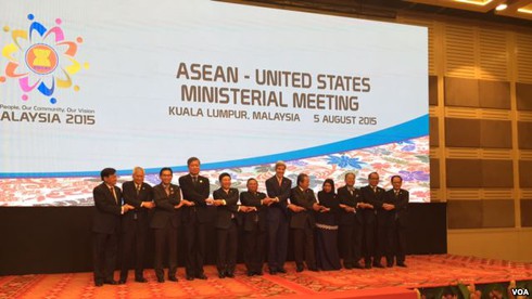 Tin thế giới 18h30: Thêm nhiều mảnh vỡ nghi của MH370 tại Reunion - ảnh 4