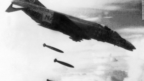 Những lần ném bom “nhầm” của quân đội Mỹ - ảnh 1