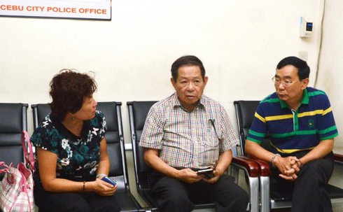 Bắt 2 nghi phạm xả súng vào Tổng lãnh sự Trung Quốc tại Philippines - ảnh 1