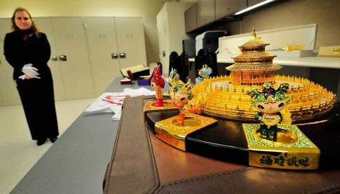 Hé lộ danh sách quà cáp trị giá hàng triệu USD của Tổng thống Obama - ảnh 1