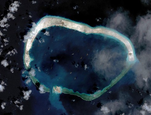 Chuyến đi bão táp tới Biển Đông của phóng viên BBC - ảnh 9