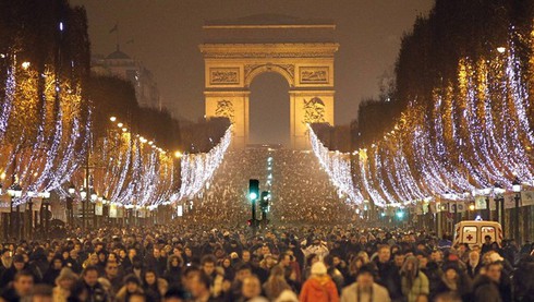 Tin thế giới 18h30: Thế giới đón năm mới 2016 trong nỗi lo khủng bố lan rộng - ảnh 1