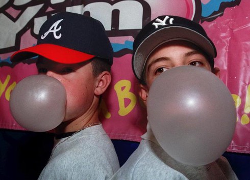 Cấm ăn kẹo cao su ở Singapore - ảnh 1