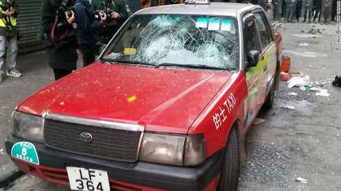 Toàn cảnh vụ bạo động tại Hong Kong Tết Nguyên Đán - ảnh 6