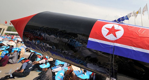 Triều Tiên đã thất bại khi phóng tên lửa mừng sinh nhật ông Kim Nhật Thành - ảnh 1