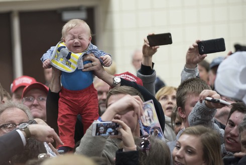 Trẻ em khóc thét khi gặp Donald Trump - ảnh 3