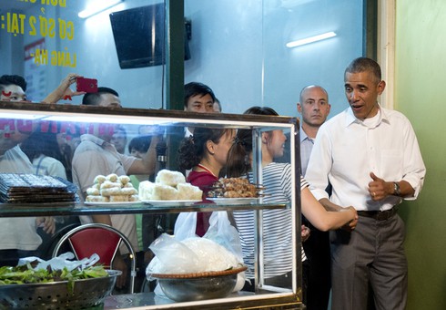 Điều gì đã dẫn ông Obama đến với quán bún chả Hà Nội? - ảnh 2