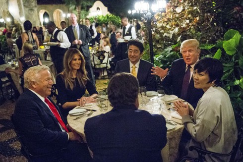 Sự khác biệt khi ông Trump tiếp khách tại Mar-a-Lago và Nhà Trắng - ảnh 4