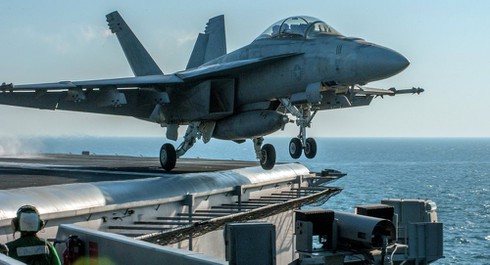 Sputnik: Liên quân Mỹ không kích trúng một căn cứ của quân đội Syria - ảnh 1