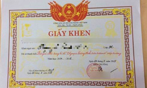 Khóc cười chuyện “loạn” giấy khen - ảnh 4