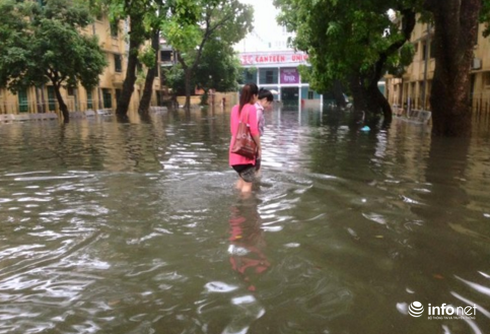 Đại học Thương Mại: Hoãn thi học phần vì ngập nặng - ảnh 4