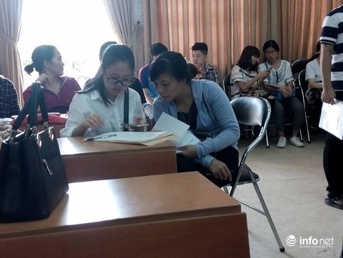 Tuyển sinh 2016: Nhiều thí sinh chen chân nộp hồ sơ trước giờ G - ảnh 5
