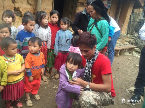 Điều chưa biết về chàng trai khoa Văn luôn đồng hành cùng trẻ em vùng cao - ảnh 4